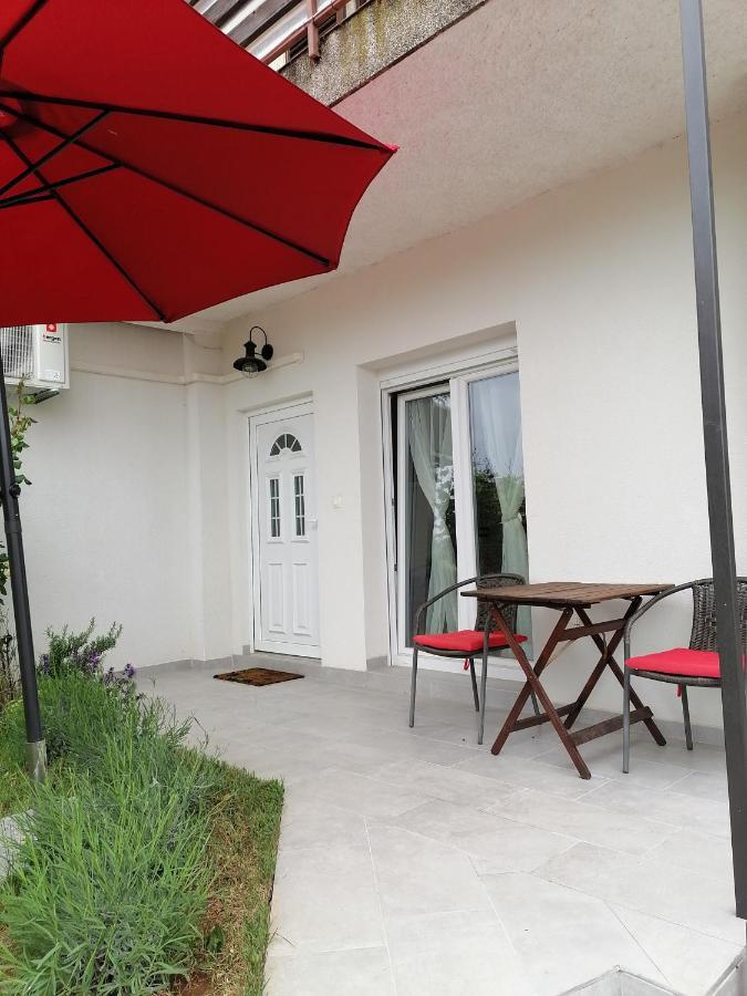 Leona Apartment Vidikovac, 普拉 外观 照片