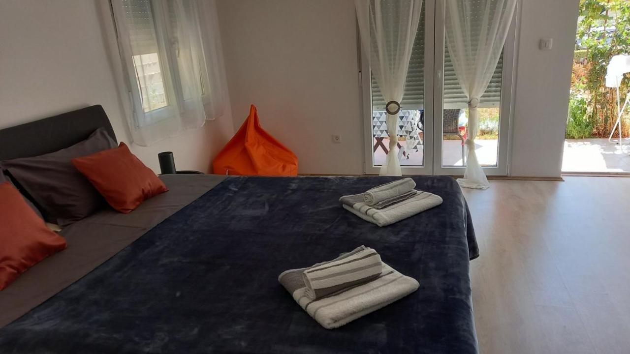 Leona Apartment Vidikovac, 普拉 外观 照片