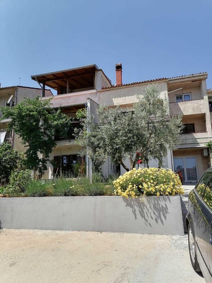 Leona Apartment Vidikovac, 普拉 外观 照片